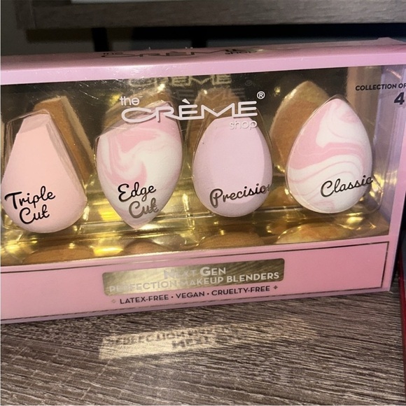 The Crème Shop NEW Next Gen Perfection Makeup Blenders – Set of 4 - Picture 2 of 3